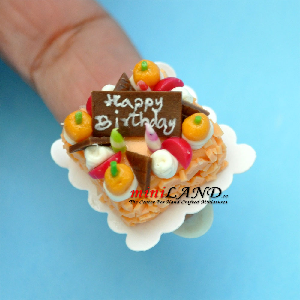 Gâteau d'anniversaire miniature pour maison de poupée 1:12 A03