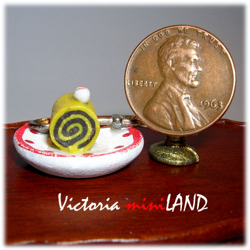 Miniature Swiss Roll Cake 1:12 Scale