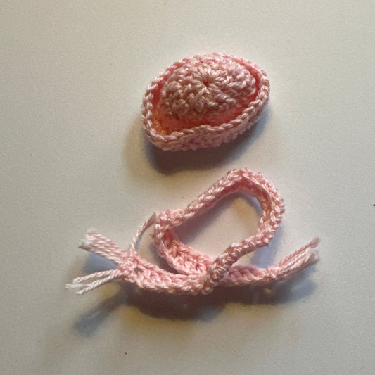 Dollhouse Miniature – Knitted Wool Hat and Scarf Set 1:12