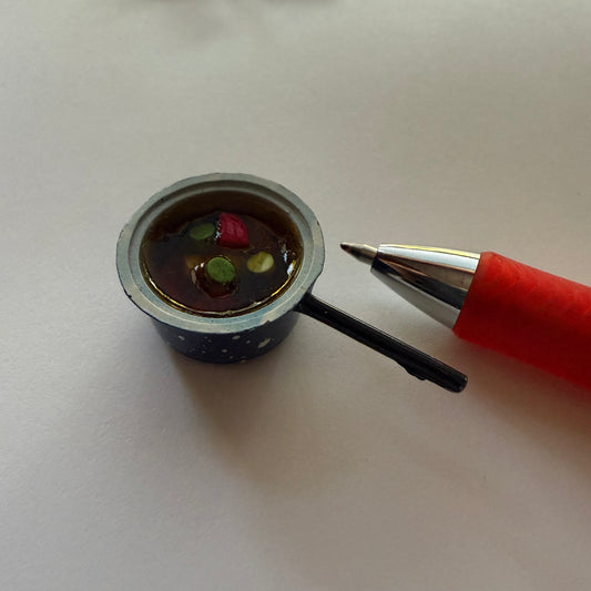 Pot en métal avec couvercle pour maison de poupée miniature échelle 1:12 A