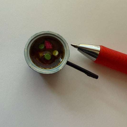 Pot en métal avec couvercle pour maison de poupée miniature échelle 1:12 A