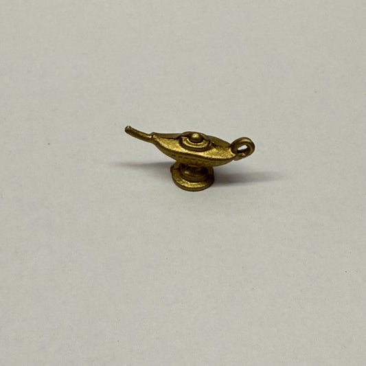Metal oil lamp Aladdin’s Lamp 1:12 Scale dollhouse miniature