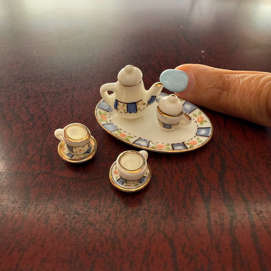 9 Pcs Decorated Tea Set – Dollhouse Miniature 1:12