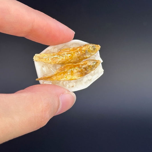Miniature Fish on Ice Tray – 1:12 Scale