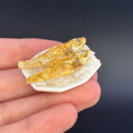 Miniature Fish on Ice Tray – 1:12 Scale