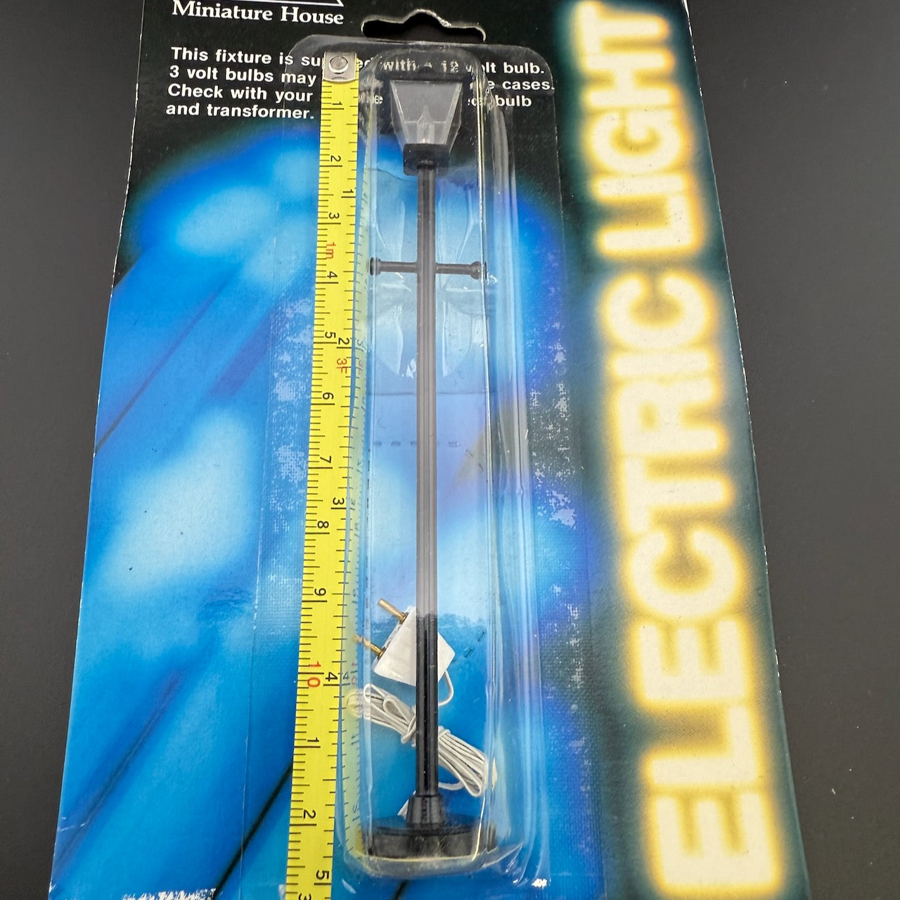 Miniature 12V Street Lamp – 1:24 Scale Dollhouse Light with Plug