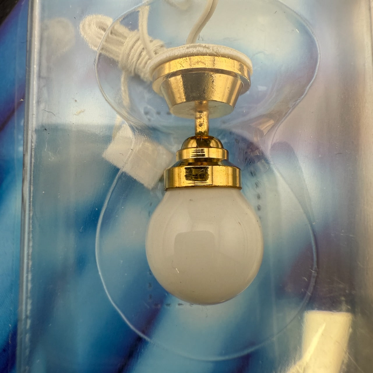 Miniature 12V white globe ceiling Lamp for Dollhouse Light with Plug – 1:12 Scale