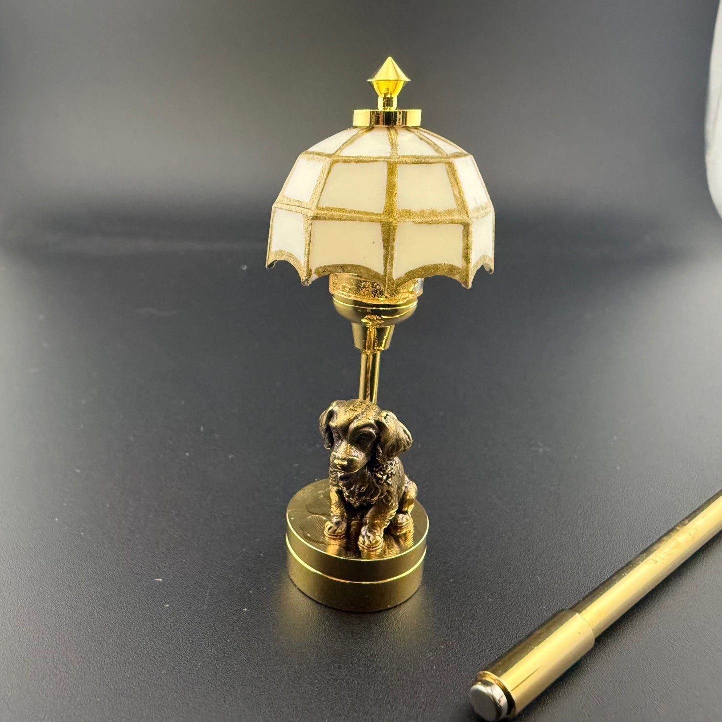 Border Collie Miniature Touchless operation with Wand  1:12 table lamp LED for Dollhouse table light solid brass