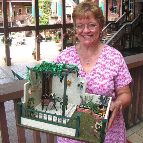 Miniature Barb's garden Kit 1:12 dollhouse wooden roombox unfinished unpainted