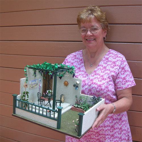 Miniature Barb's garden Kit 1:12 dollhouse wooden roombox unfinished unpainted