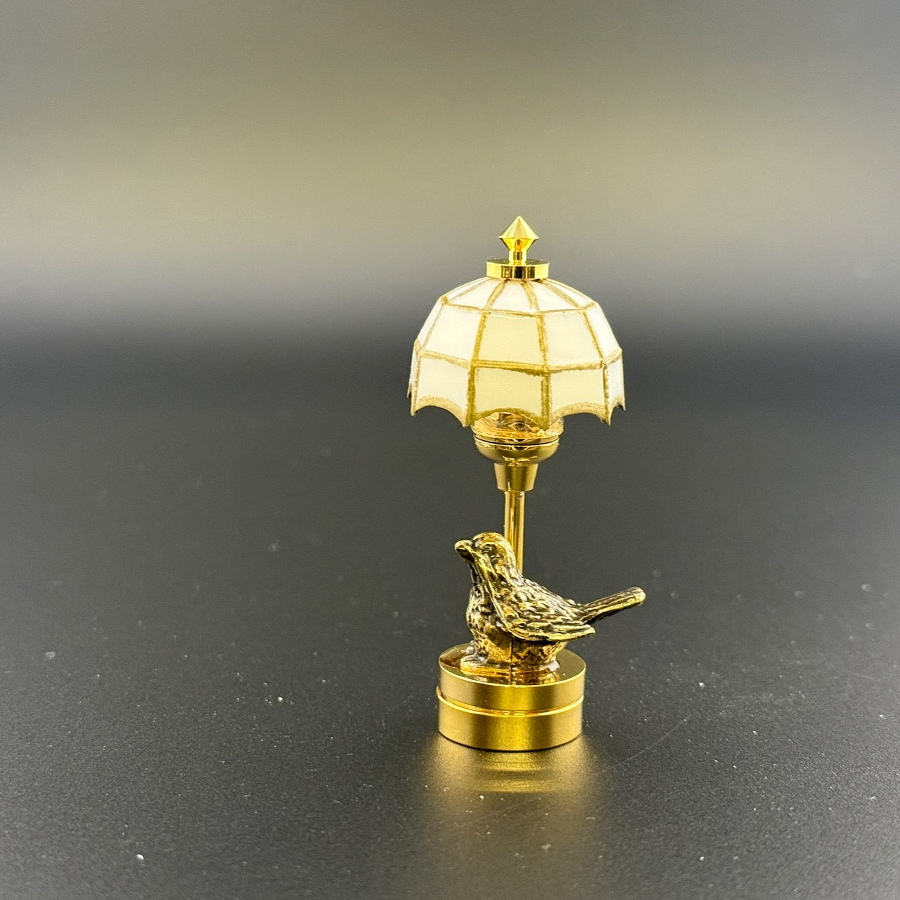 Miniature Touchless operation with Wand  1:12 table lamp LED light for Dollhouse No-touch No-Switch Stick BIRD