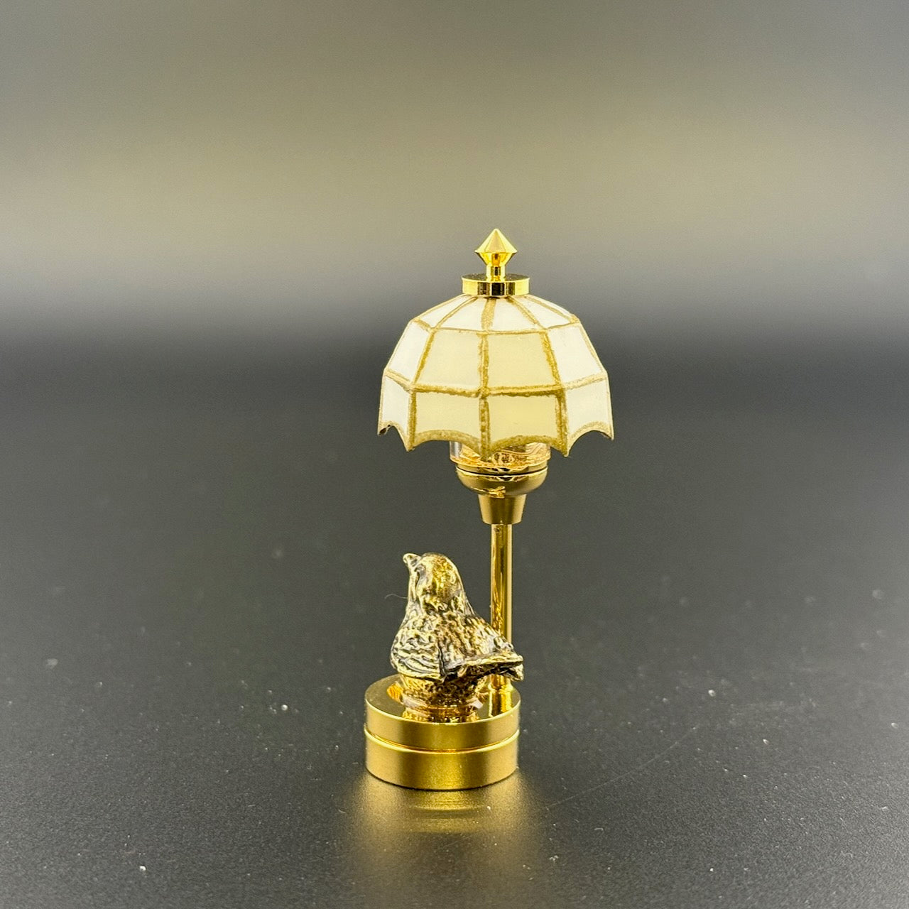 Miniature Touchless operation with Wand  1:12 table lamp LED light for Dollhouse No-touch No-Switch Stick BIRD