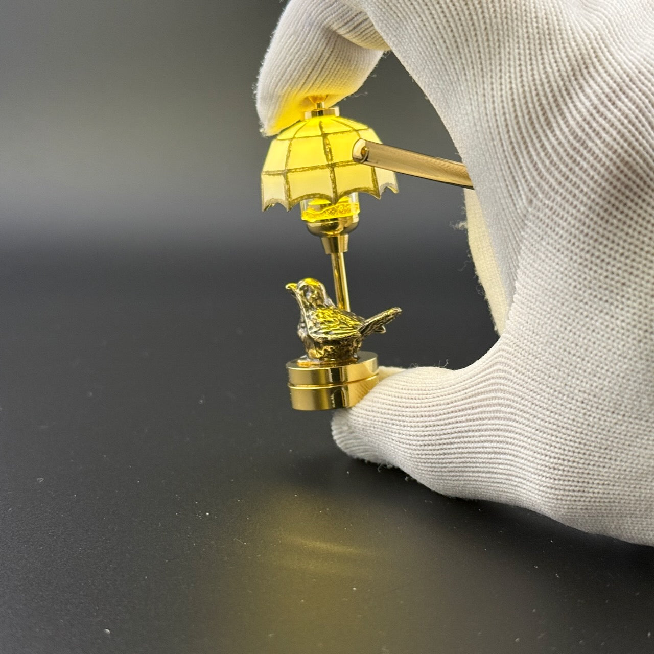 Miniature Touchless operation with Wand  1:12 table lamp LED light for Dollhouse No-touch No-Switch Stick BIRD