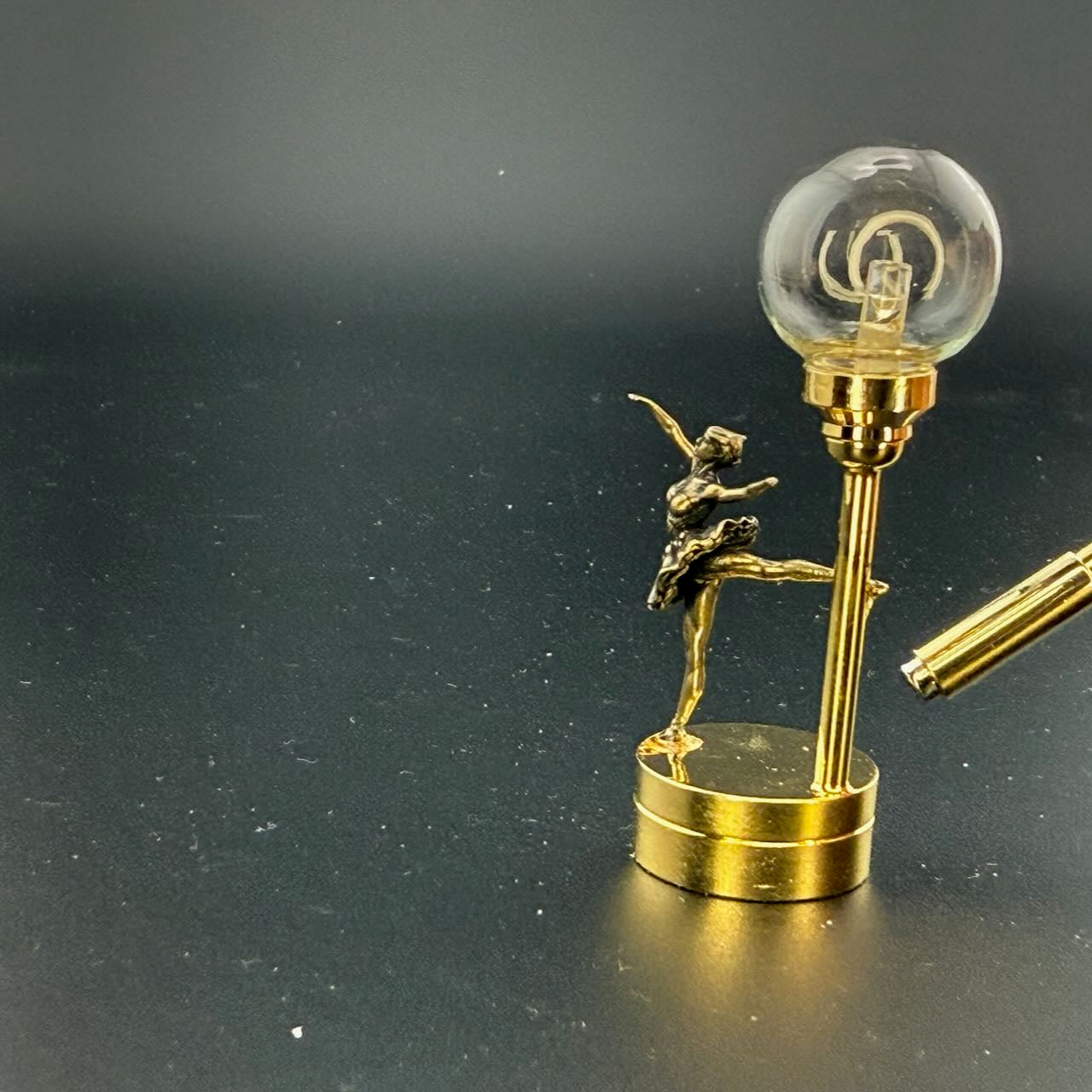 Ballet dancer, ballerina Miniature Touchless operation with Wand  1:12 romantic table lamp LED light for Dollhouse No-touch No-Switch Stick A