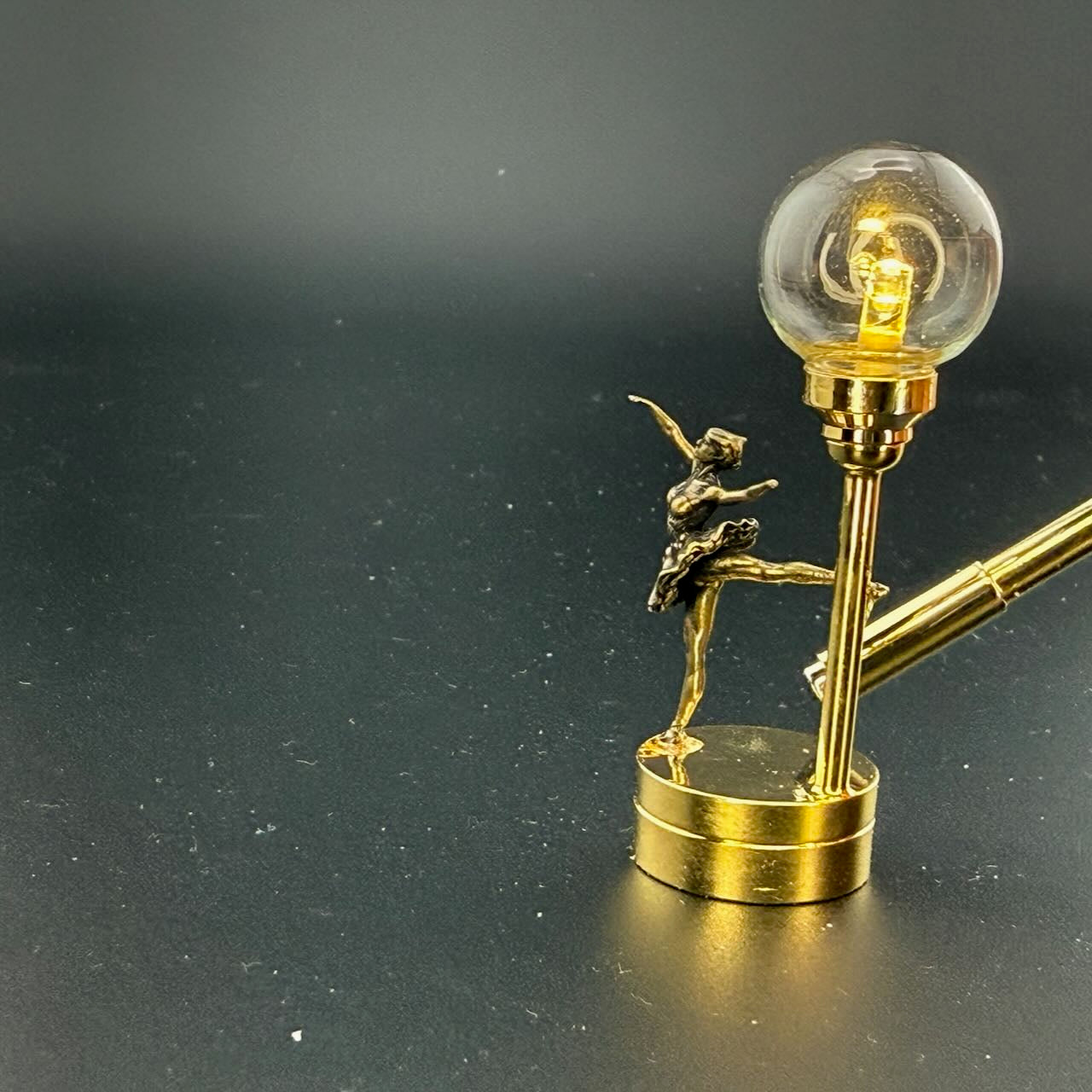 Ballet dancer, ballerina Miniature Touchless operation with Wand  1:12 romantic table lamp LED light for Dollhouse No-touch No-Switch Stick A