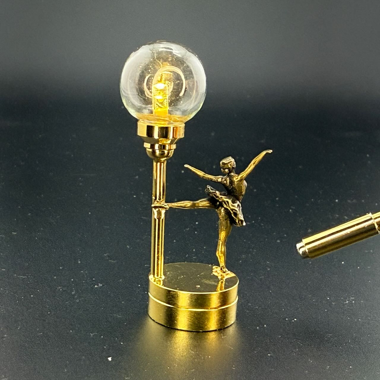 Ballet dancer, ballerina Miniature Touchless operation with Wand  1:12 romantic table lamp LED light for Dollhouse No-touch No-Switch Stick A