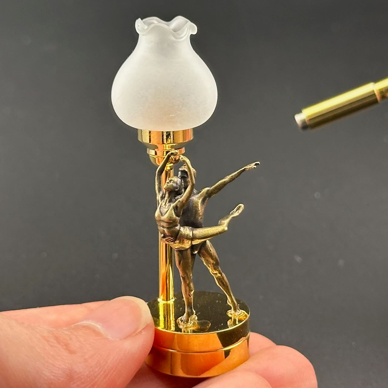 A couples’ ballet dance Miniature Touchless operation with Wand  1:12 table lamp LED for Dollhouse table light solid brass