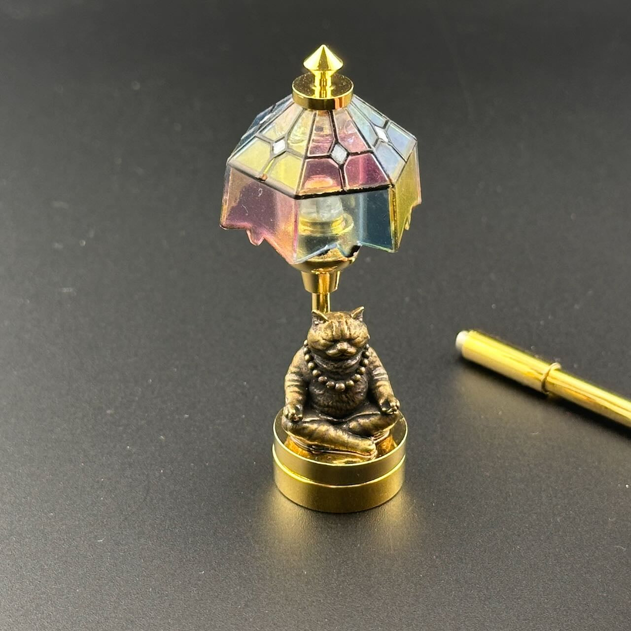 Cat Meditation Miniature Touchless operation with Wand  1:12 table lamp LED for Dollhouse table light solid brass