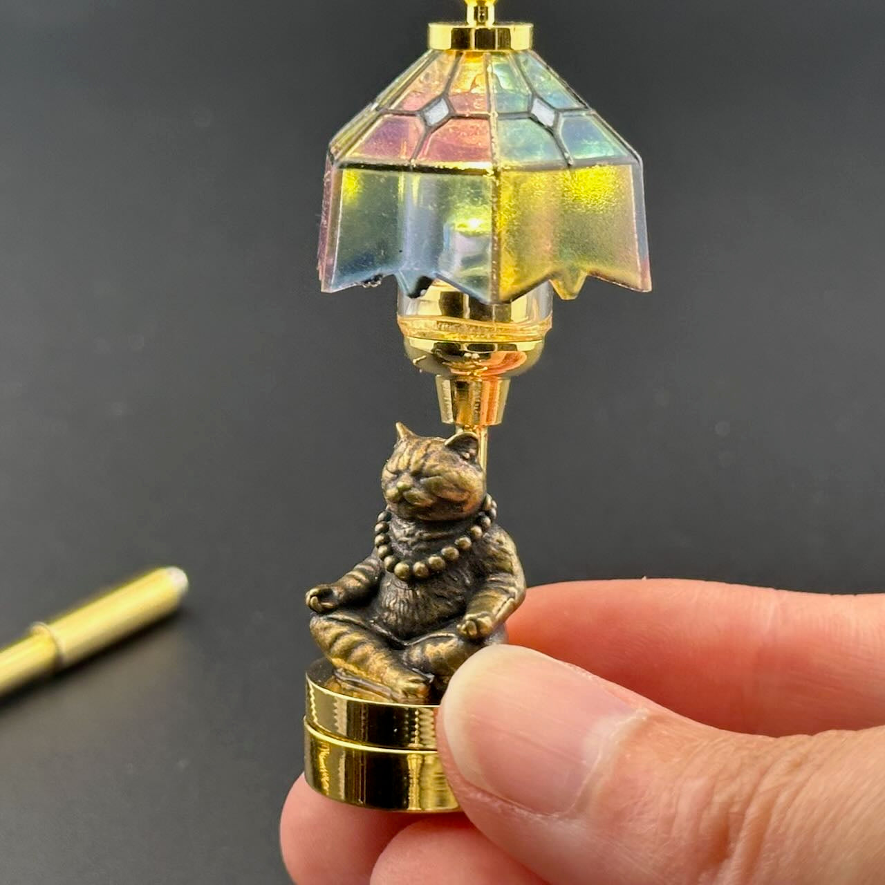 Cat Meditation Miniature Touchless operation with Wand  1:12 table lamp LED for Dollhouse table light solid brass
