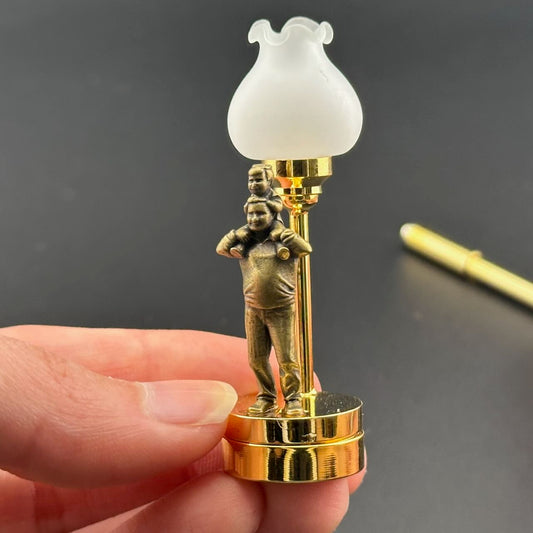 Grandfather and grandson Miniature Touchless operation with Wand  1:12 table lamp LED for Dollhouse table light solid brass