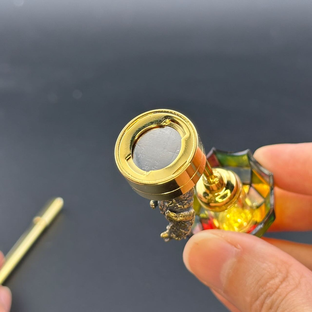 Miniatur-Berührungslose Bedienung mit Zauberstab 1:12 Tischlampe LED-Licht für Puppenhaus No-Touch No-Switch Stick Valentinstag Heiratsantrag