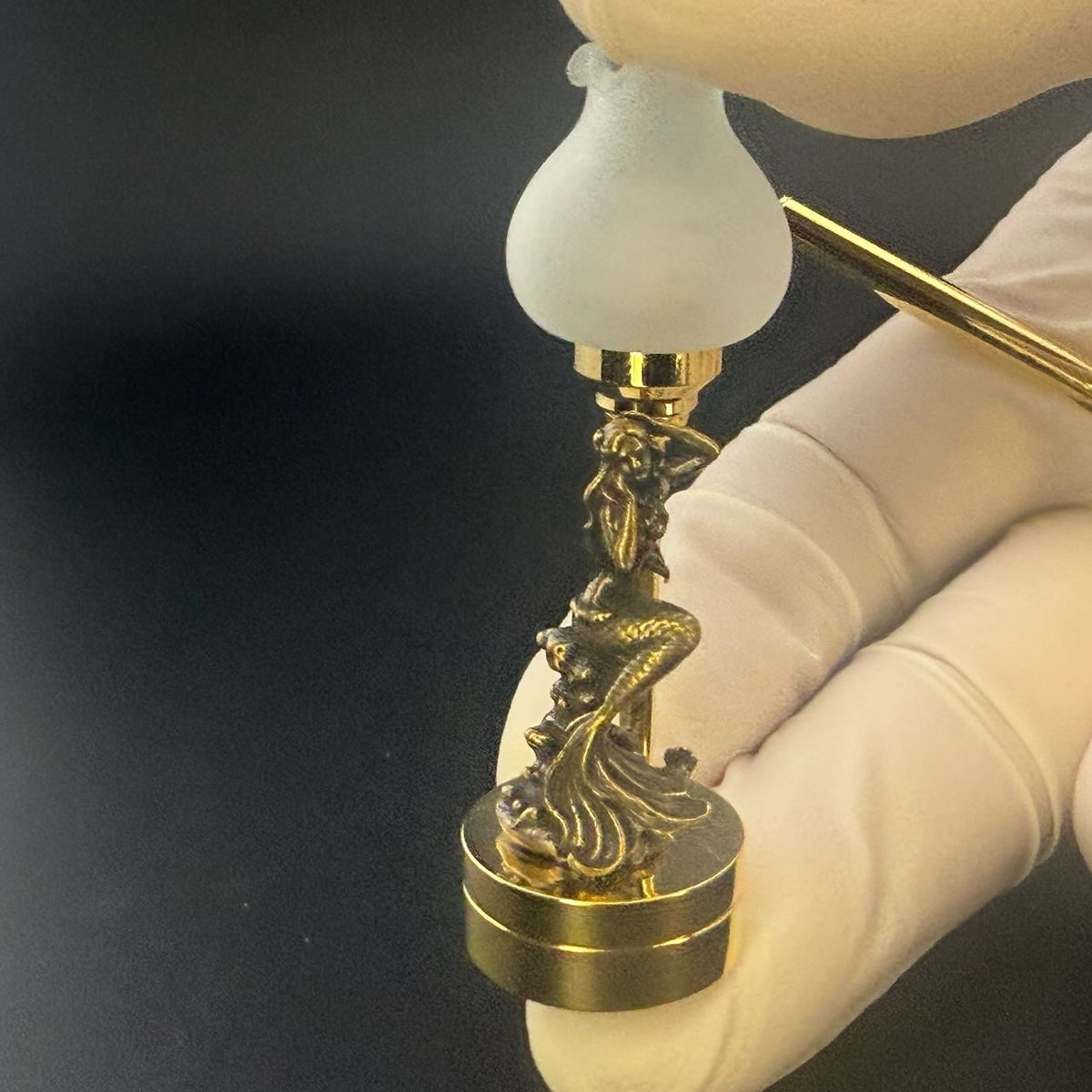 Lampe de table miniature sans contact avec baguette 1:12, lumière LED pour maison de poupée, sans contact, sans interrupteur, demande en mariage pour la Saint-Valentin