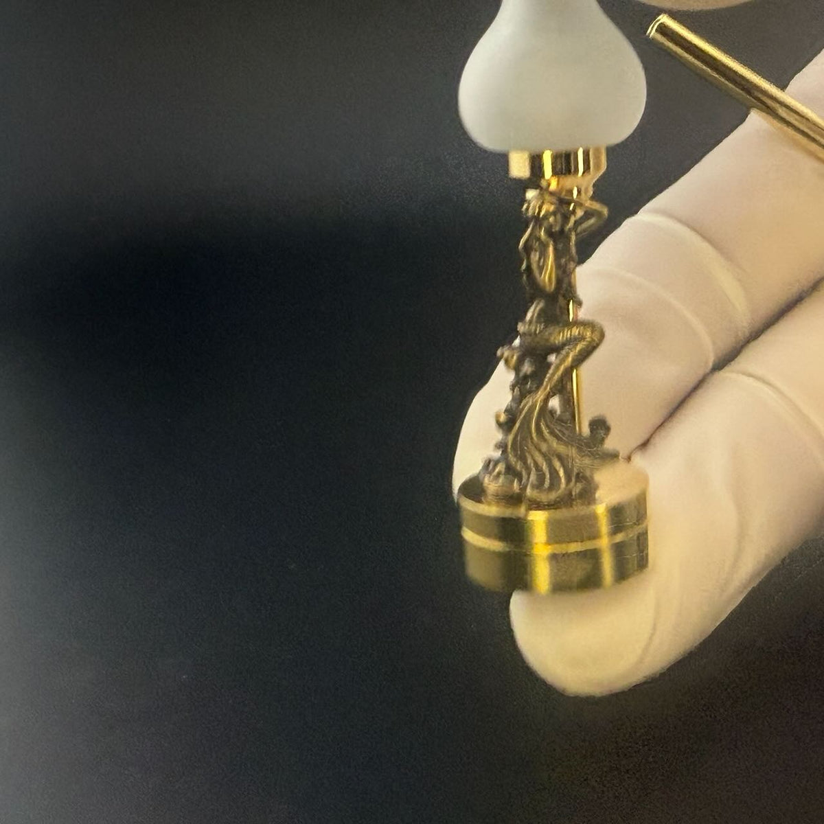 Lampe de table miniature sans contact avec baguette 1:12, lumière LED pour maison de poupée, sans contact, sans interrupteur, demande en mariage pour la Saint-Valentin
