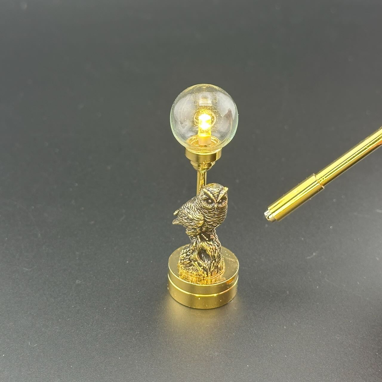 OWL Miniature Touchless operation with Wand  1:12 table lamp LED for Dollhouse table light solid brass