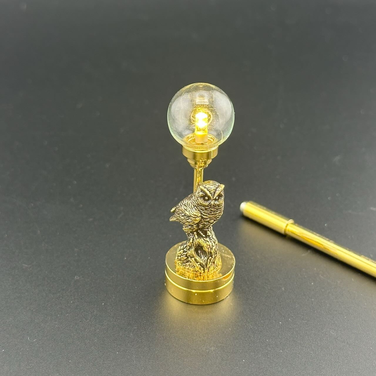 OWL Miniature Touchless operation with Wand  1:12 table lamp LED for Dollhouse table light solid brass