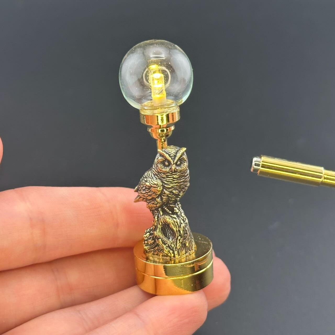 OWL Miniature Touchless operation with Wand  1:12 table lamp LED for Dollhouse table light solid brass