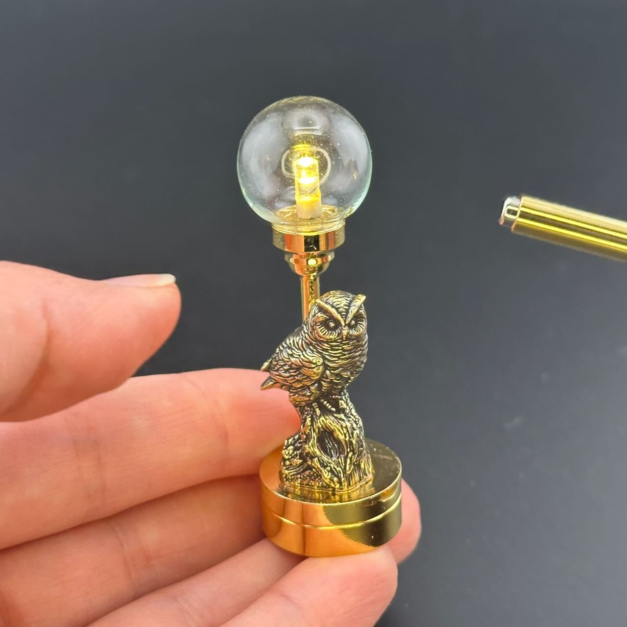 OWL Miniature Touchless operation with Wand  1:12 table lamp LED for Dollhouse table light solid brass