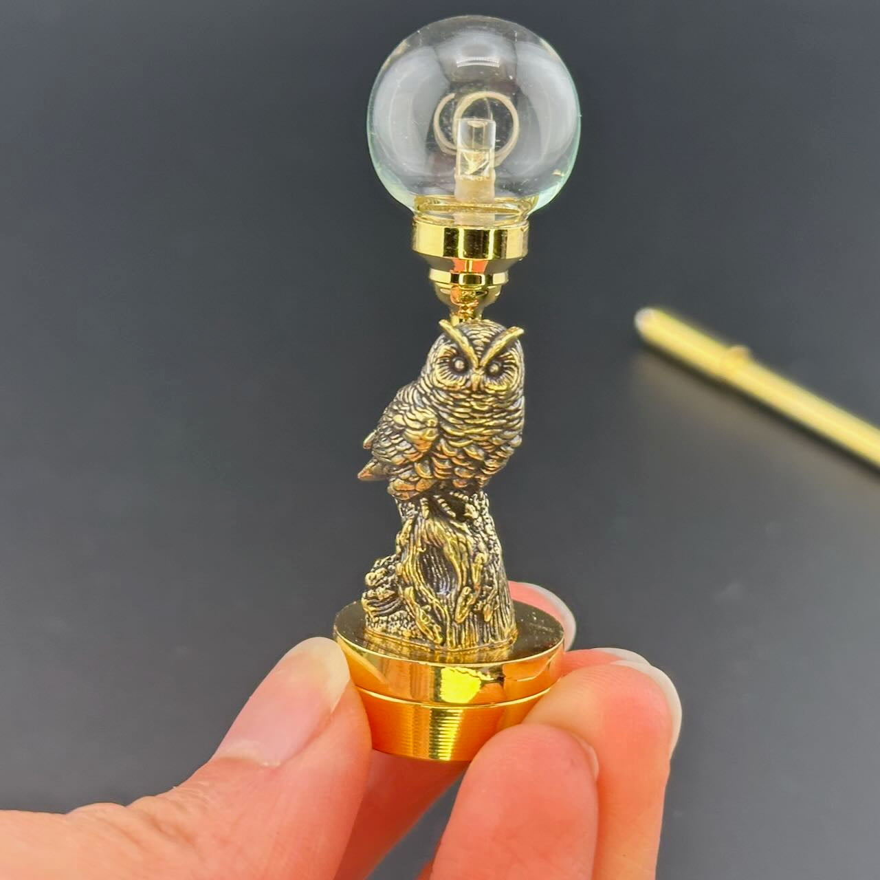 OWL Miniature Touchless operation with Wand  1:12 table lamp LED for Dollhouse table light solid brass