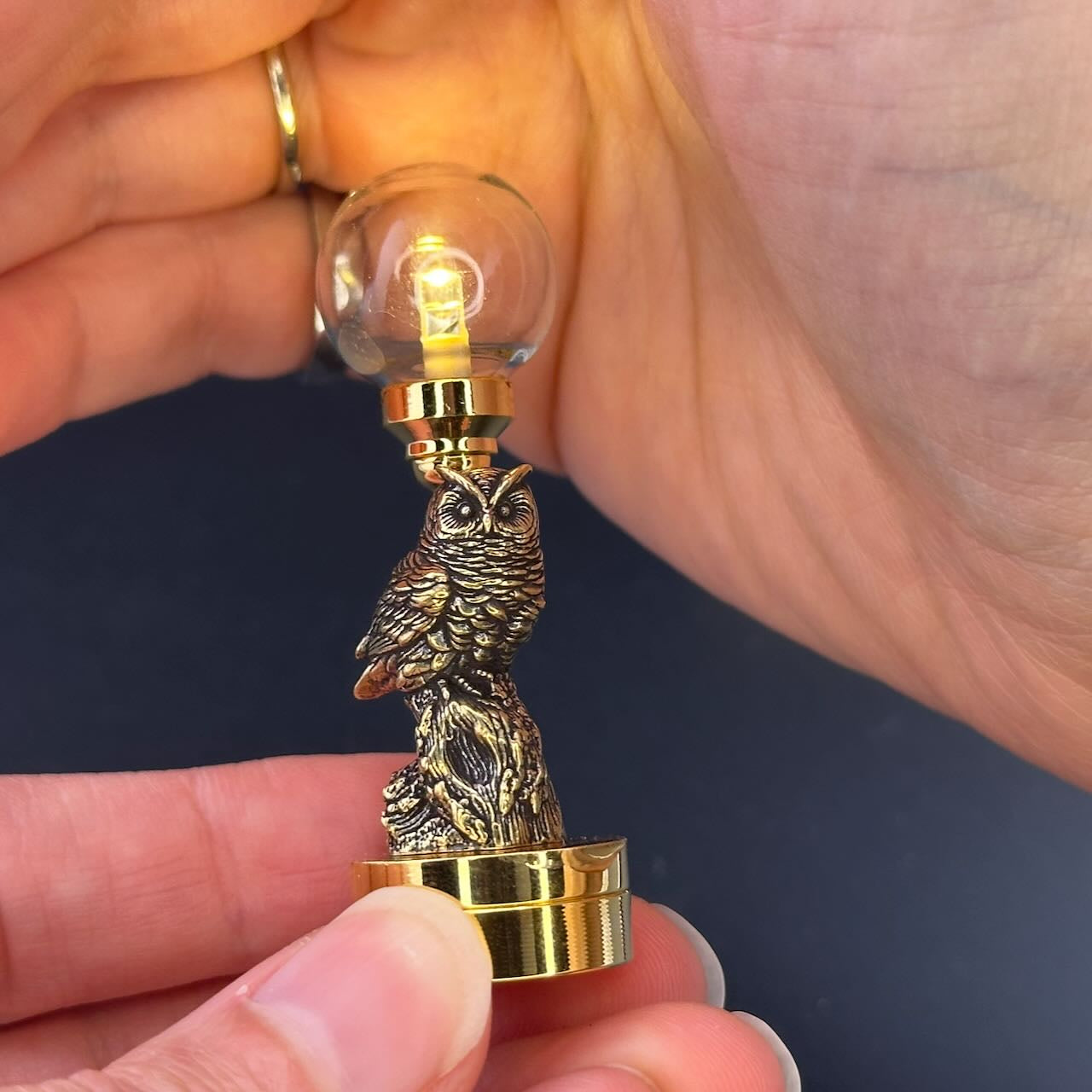 OWL Miniature Touchless operation with Wand  1:12 table lamp LED for Dollhouse table light solid brass