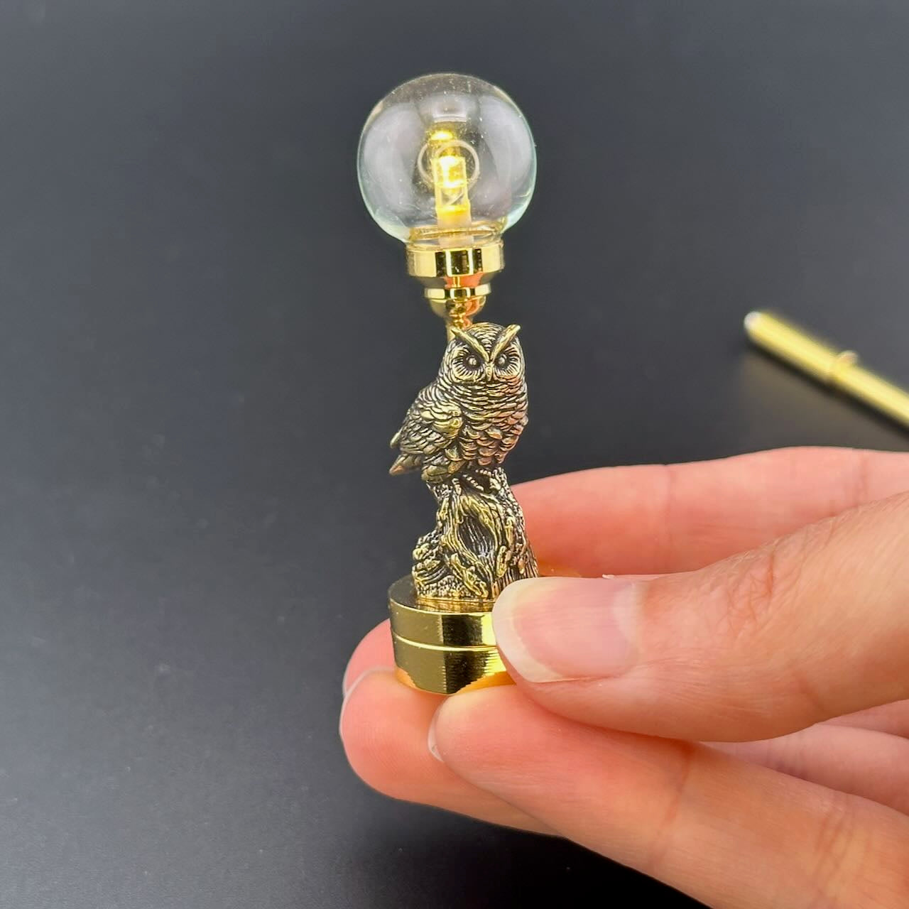 OWL Miniature Touchless operation with Wand  1:12 table lamp LED for Dollhouse table light solid brass