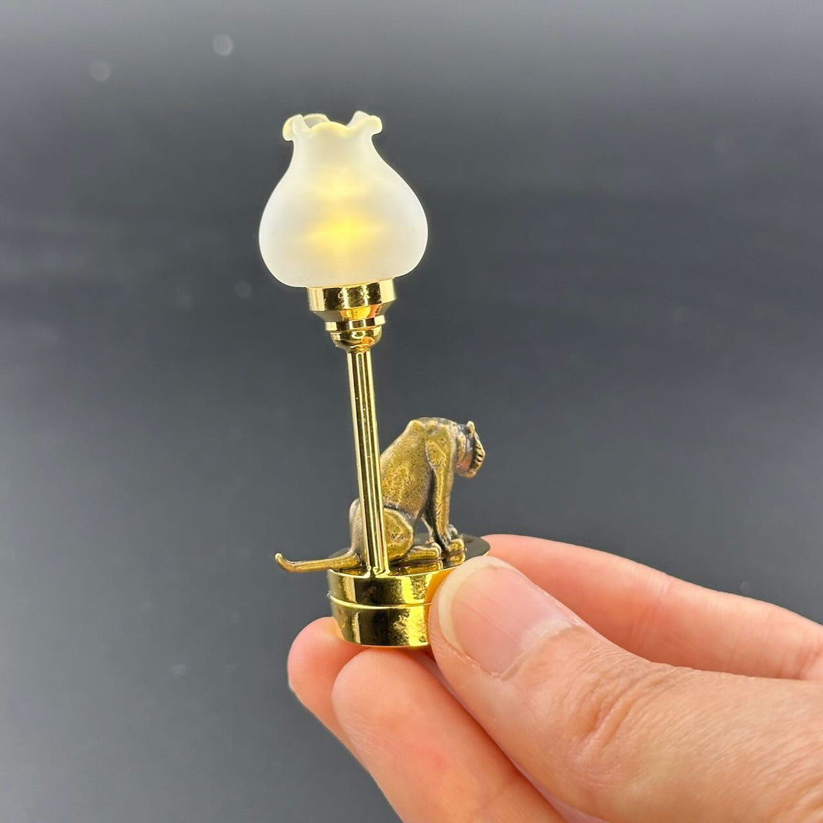 Tiger Miniature Touchless operation with Wand  1:12 table lamp LED for Dollhouse table light solid brass