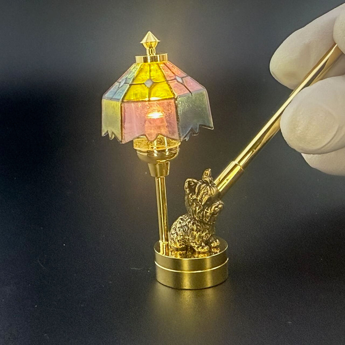 Lampe de table miniature sans contact avec baguette 1:12, lumière LED pour maison de poupée, sans contact, sans interrupteur, demande en mariage pour la Saint-Valentin
