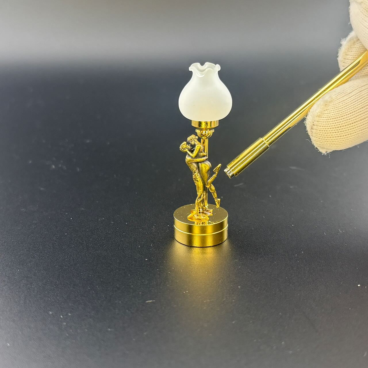 Youth hug modern table lamp Miniature Touchless operation with Wand  1:12  LED light for Dollhouse No-touch No-Switch Stick (Copy) (Copy)