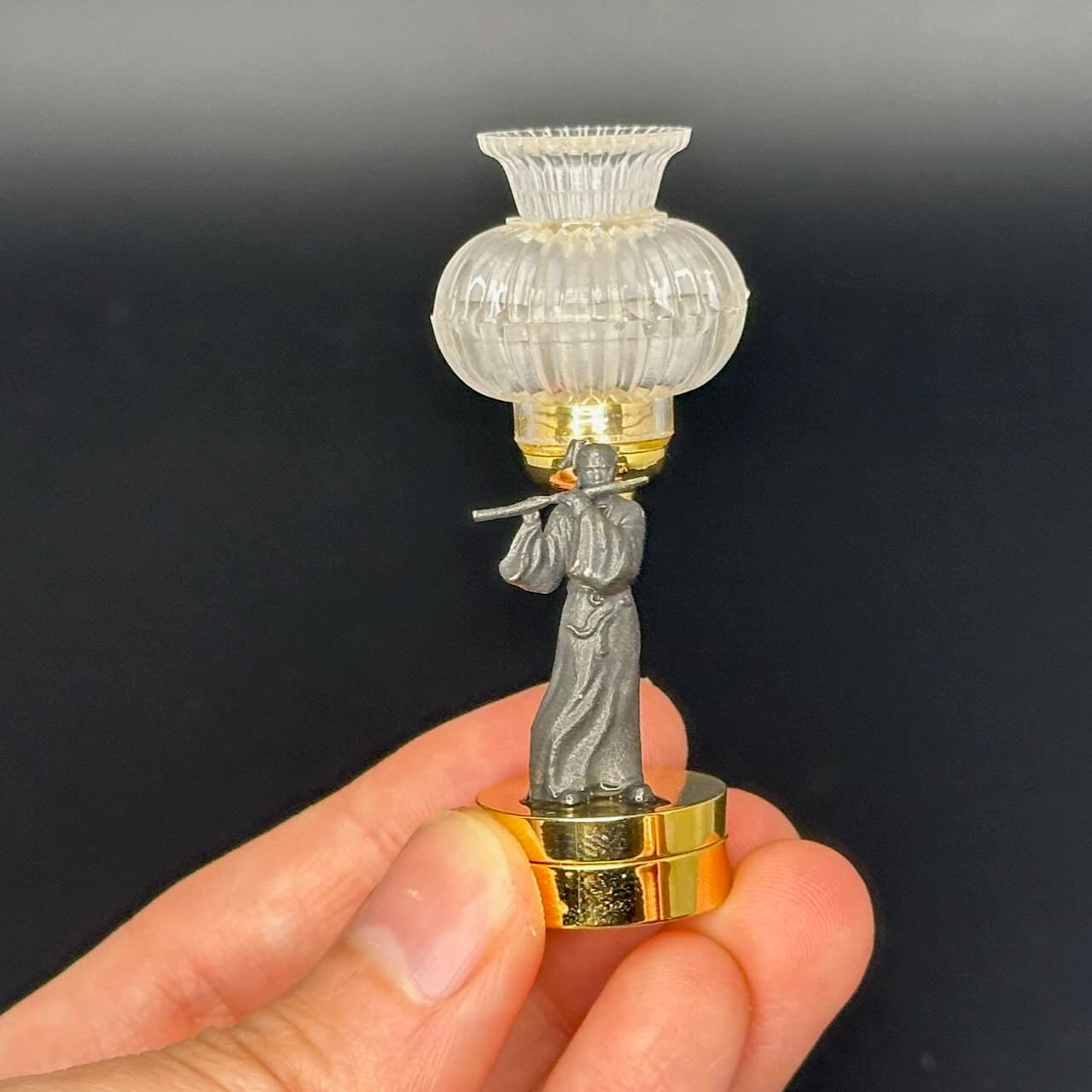 Playing the flute.Miniature Touchless operation with Wand  1:12 table lamp LED for Dollhouse table light