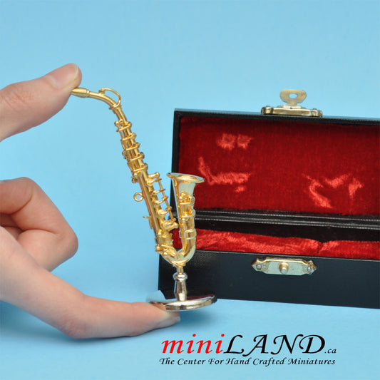 Saxophone alto miniature avec étui et support pour maison de poupée 3-1/4" de long