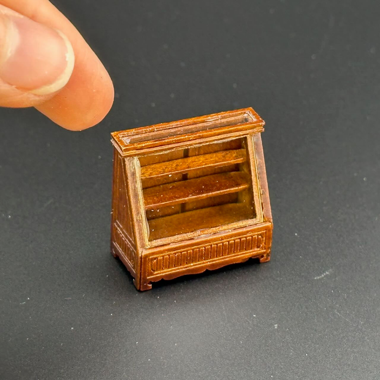 1:48 1/4" Viertelmaßstab Ladentheken und Regaleinheiten 6 Stück Walnuss - Top Qualität Q3810SET NWN