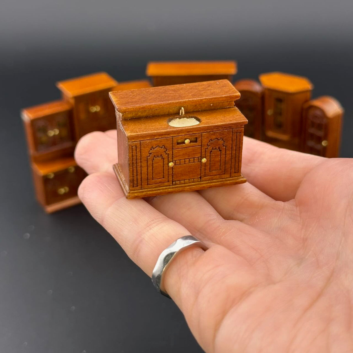 1:48 1/4" quarter scale Victorian kitchen room set 8pcs Top quality Walnut dollhouse miniature (Copy)
