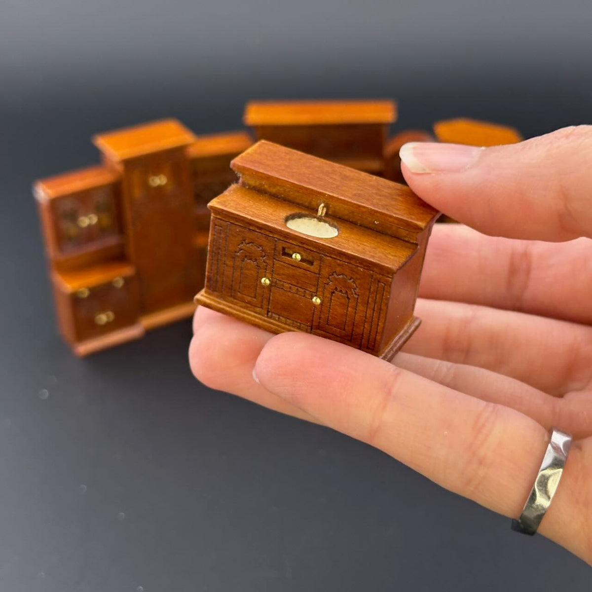 1:48 1/4" quarter scale Victorian kitchen room set 8pcs Top quality Walnut dollhouse miniature (Copy)