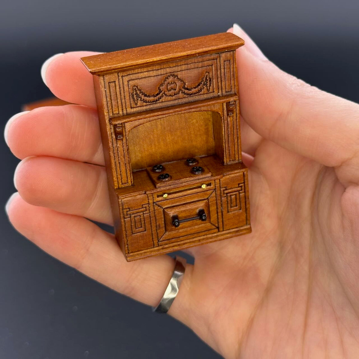 1:48 1/4" quarter scale Victorian kitchen room set 8pcs Top quality Walnut dollhouse miniature (Copy)