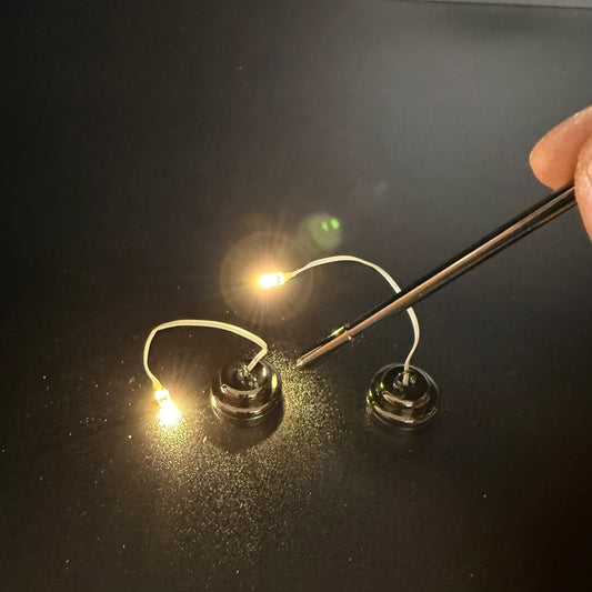 Miniature 2PCS. DIY LED BLACK base with wire Touchless operation with Wand 1:12 scale lamp light for dollhouse No-touch No-Switch- set of 2
