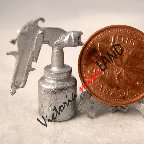 Pistolet pulvérisateur miniature en métal non fini de 2,5 cm de hauteur pour maison de poupée - Faites-le vous-même