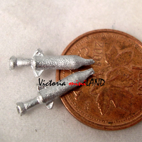 Seringue miniature en métal brut pour maison de poupée, 2 pièces, 1,27 cm de long, à faire soi-même