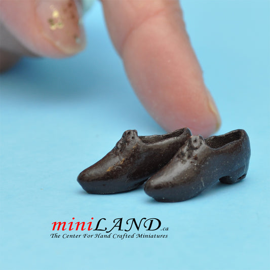 Woman Shoes for dollhouse miniature display #13