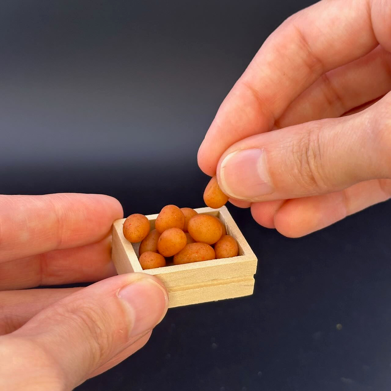 Pot en métal avec couvercle pour maison de poupée miniature échelle 1:12 A