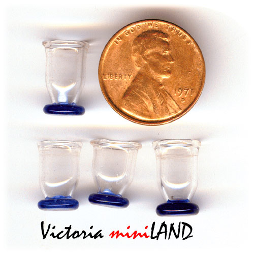 Lot de 4 gobelets en verre à base bleue pour maison de poupée miniature transparente à l'échelle 1:12
