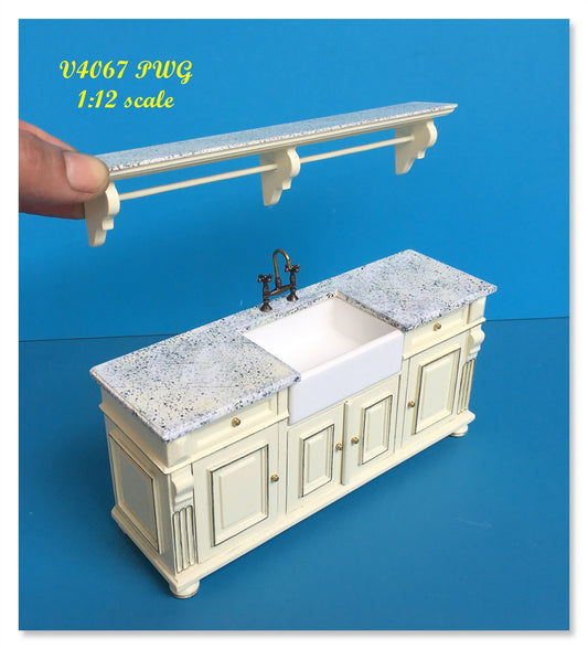 Évier de cuisine vintage blanc avec garniture dorée de qualité victorienne, comptoir avec étagère, dessus d'évier en métal, miniature de maison de poupée 1:12 V4067 PW